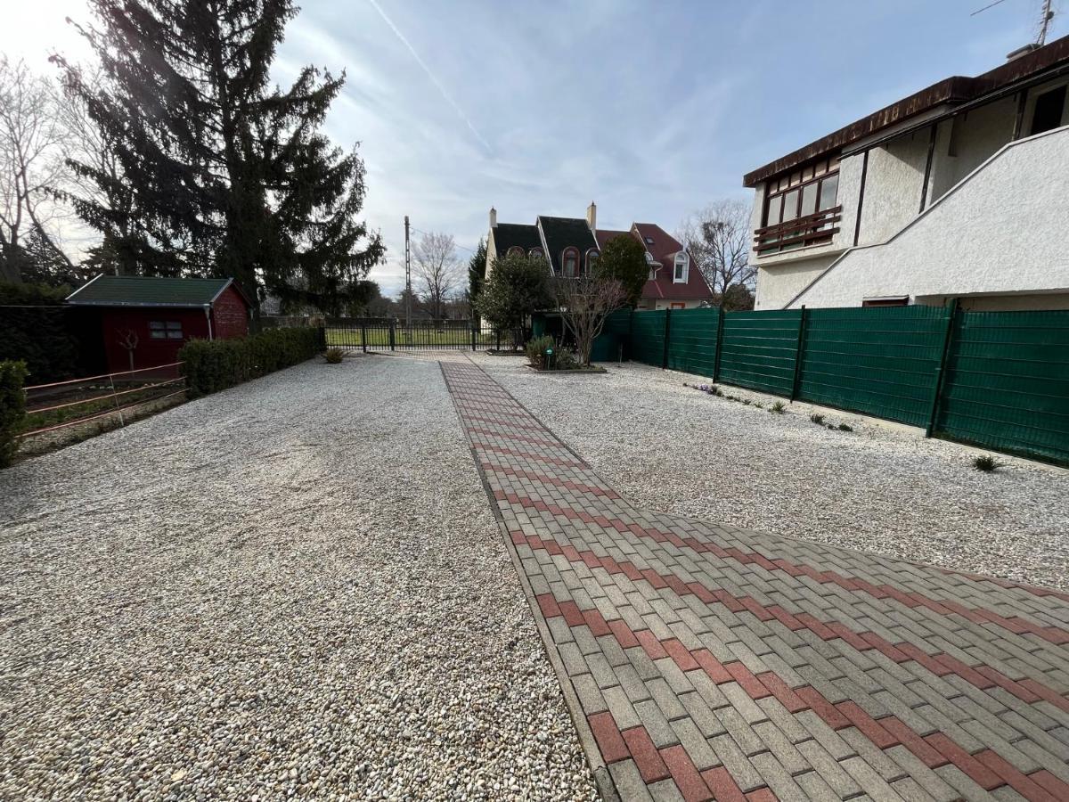 Karolin Apartman Buk Exterior photo