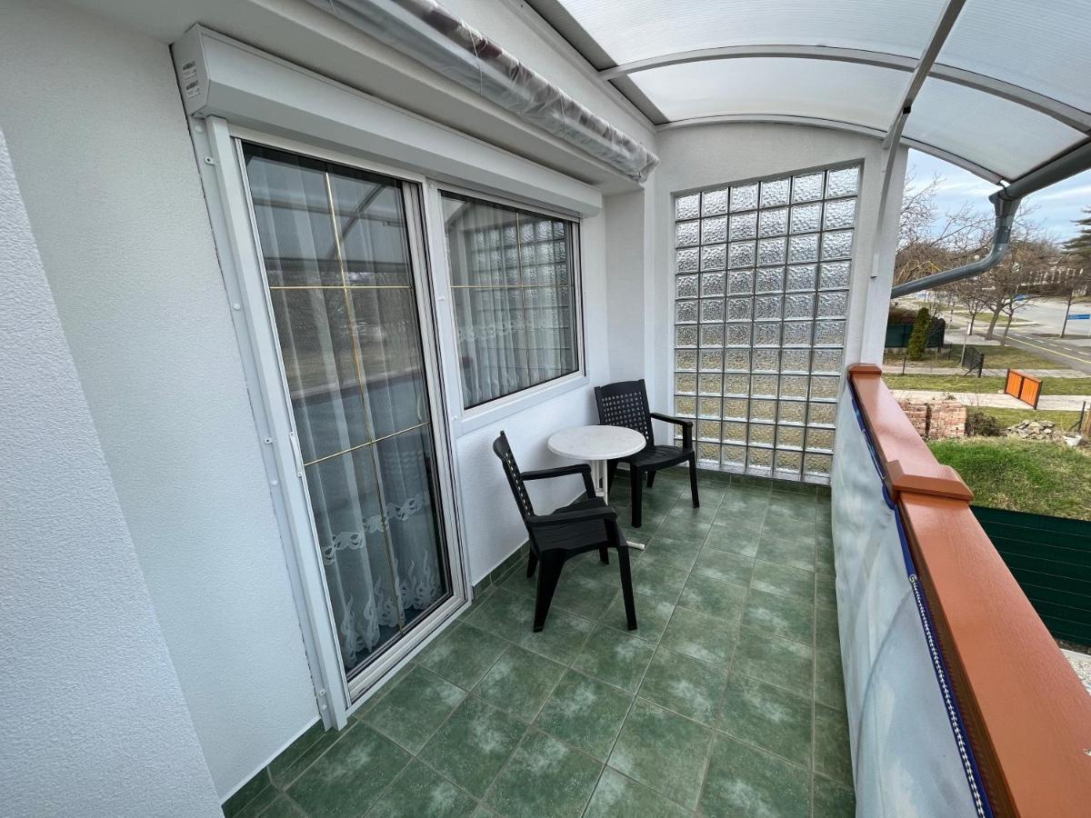 Karolin Apartman Buk Exterior photo